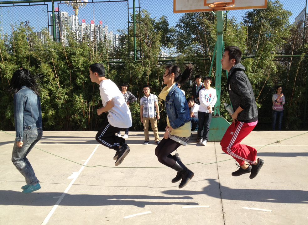 五、联谊趣味活动1