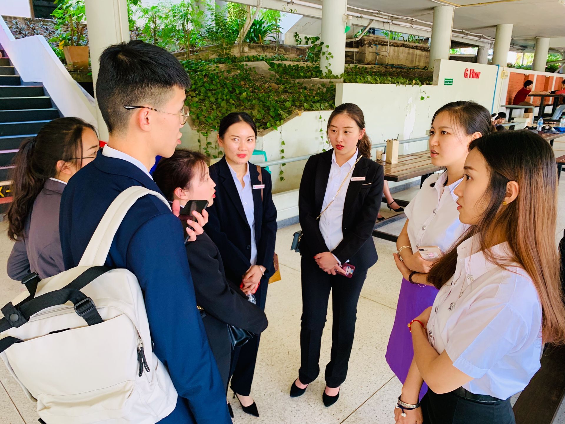 经管院学生与经管院在清迈大学留学学生交流