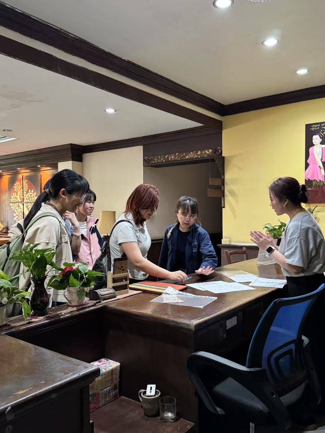 13b8a363aa9d296673160d7b93998a04_720