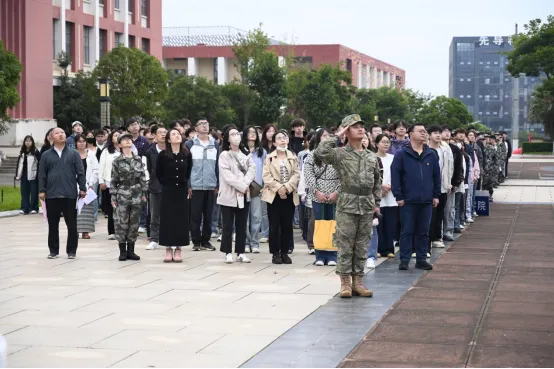 570ada1d976860fd2acdb2aaf95bf67f